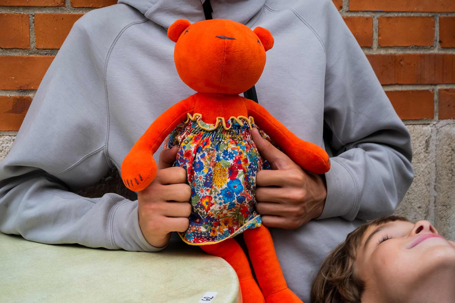 At What Age Can Babies Sleep with Stuffed Animals? A Parent's Guide