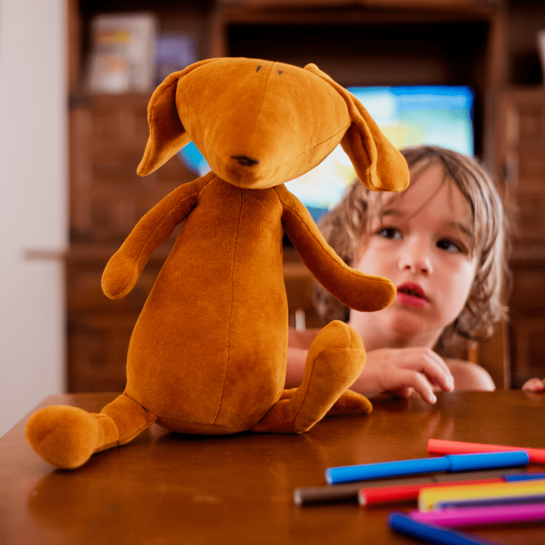 Scott the stuffed dachshund plush, large 42cm size, close-up