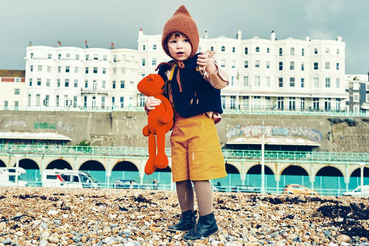 Children's First Steps: Equipment and Allies for New Discoveries